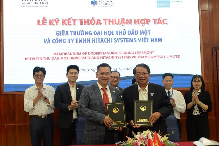 Hitachi Systems Vietnam cooperates with Thu Dau Mot University for Implementing Digital Industrial Laboratory Project